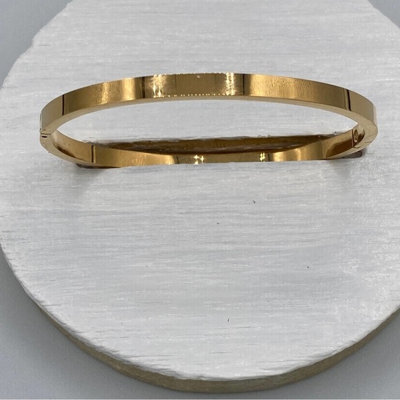 PAVE RHINESTONES AND SCREW DETAIL HINGED BANGLE BRACELET- GOLD-TONE- CLA… - Picture 3 of 7